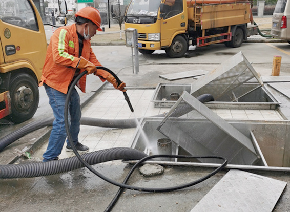 吉阳镇隔油池清理